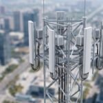 Modern-5G-cellular-tower-antenna-reflecting-Vodafone-Idea-spectrum-strategy-and-network-expansion.jpg